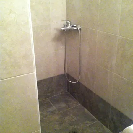 2 Bedroom Center In